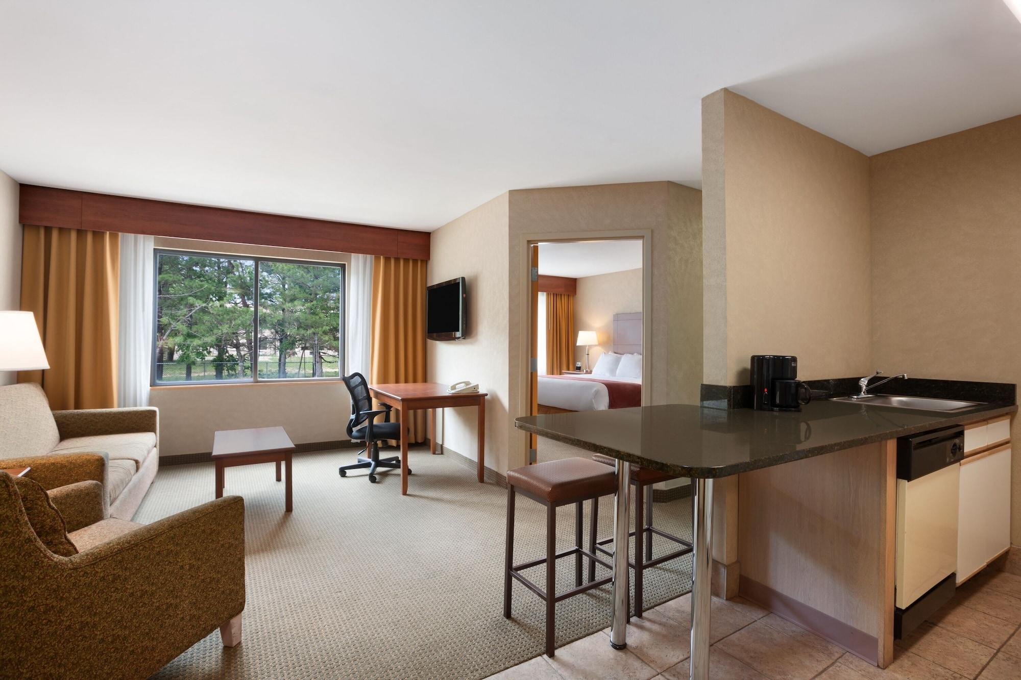 Ramada By Wyndham Toms River Exterior foto