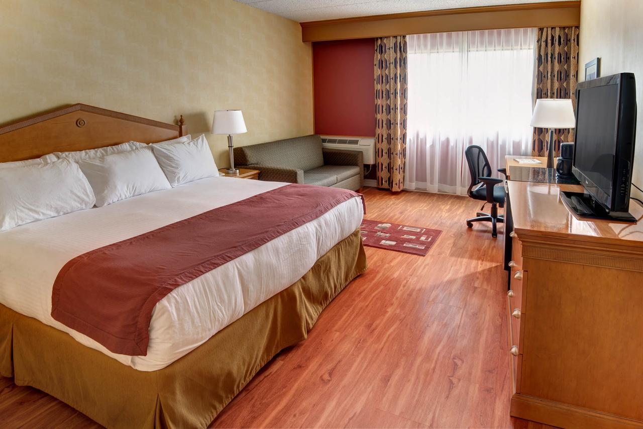 Ramada By Wyndham Toms River Exterior foto